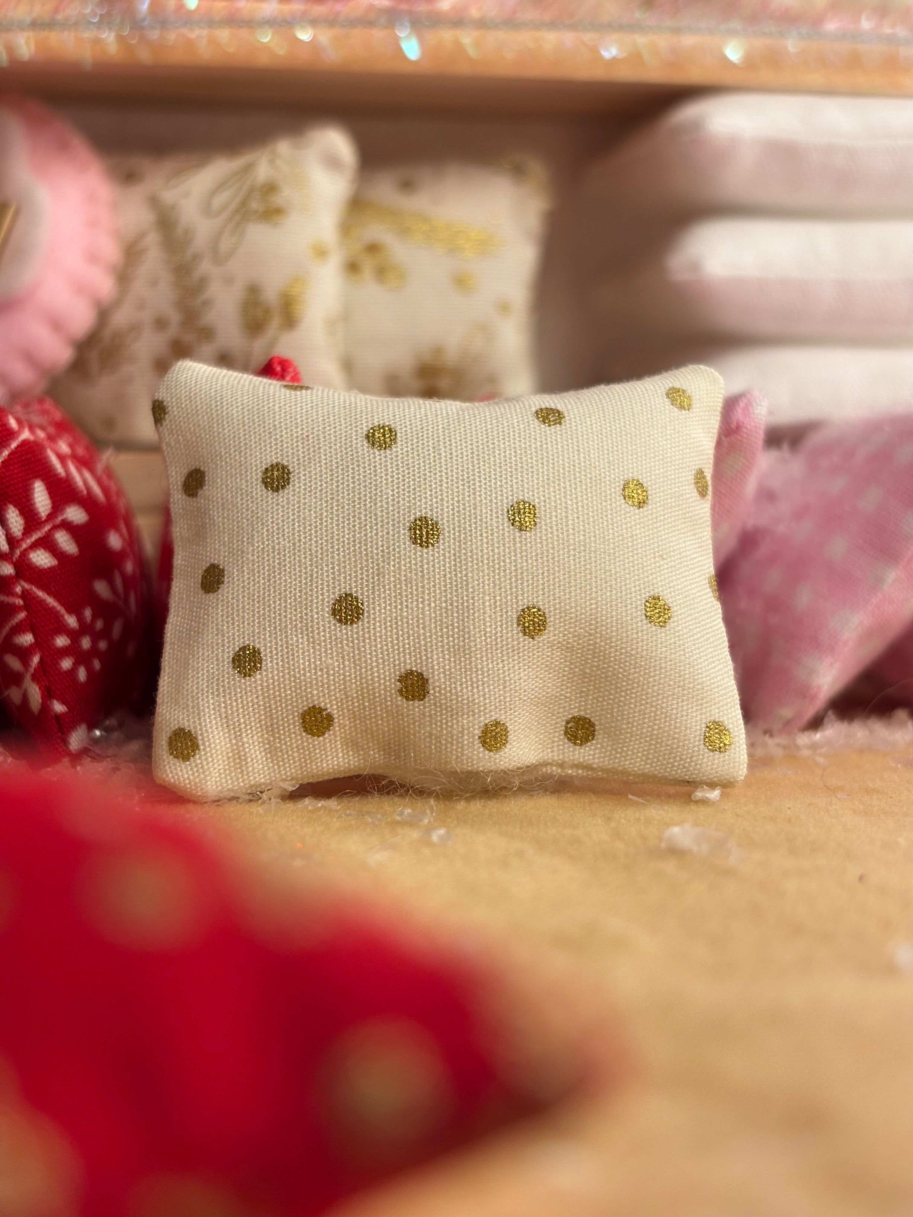 Miniature Pillow | GOLD DOTS |