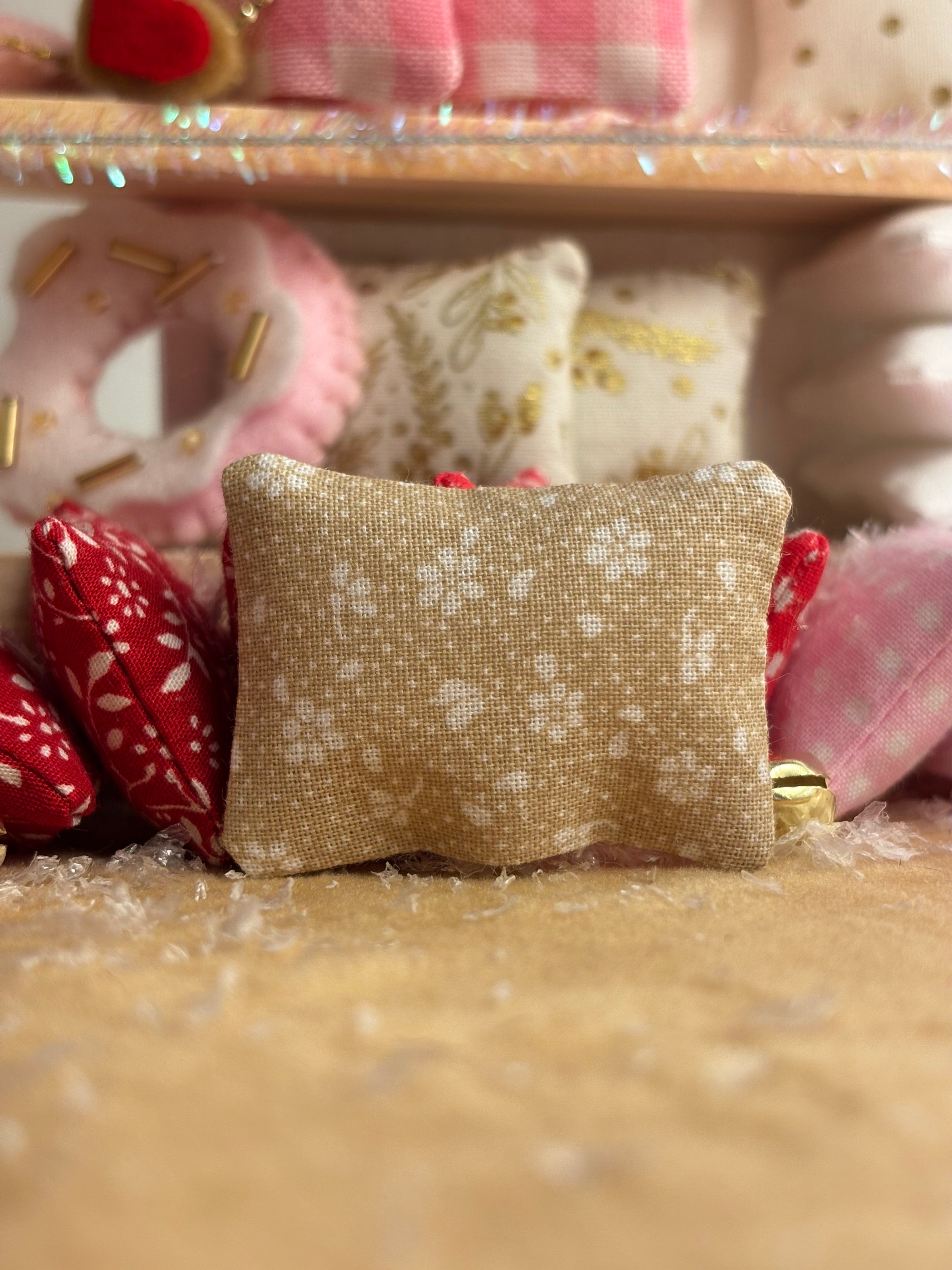 Miniature Pillow | FROST GARDEN BEIGE |